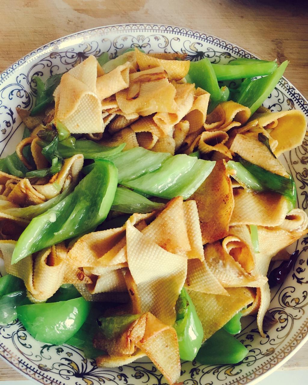 尖椒炒干豆腐