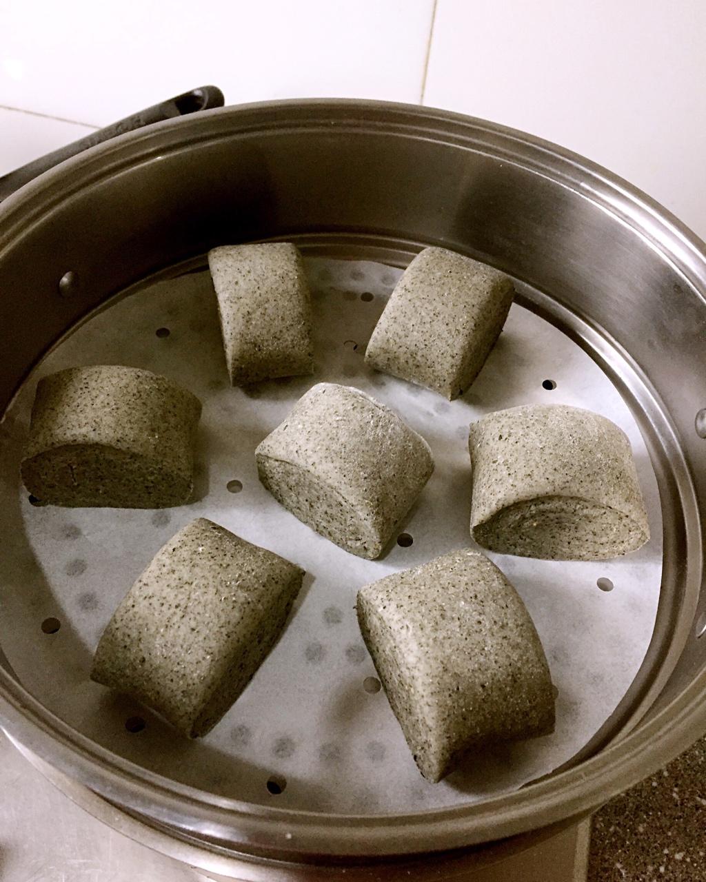 奶香黑芝麻刀切馒头