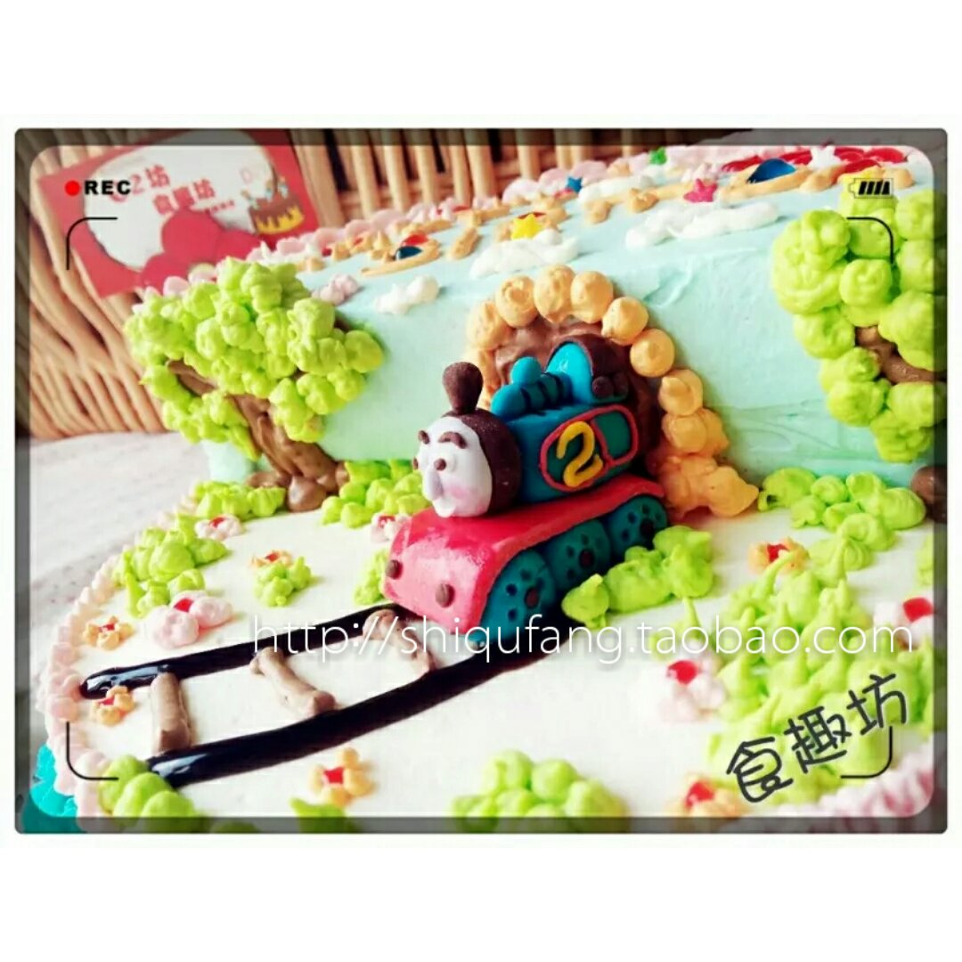 托马斯 • 生日蛋糕