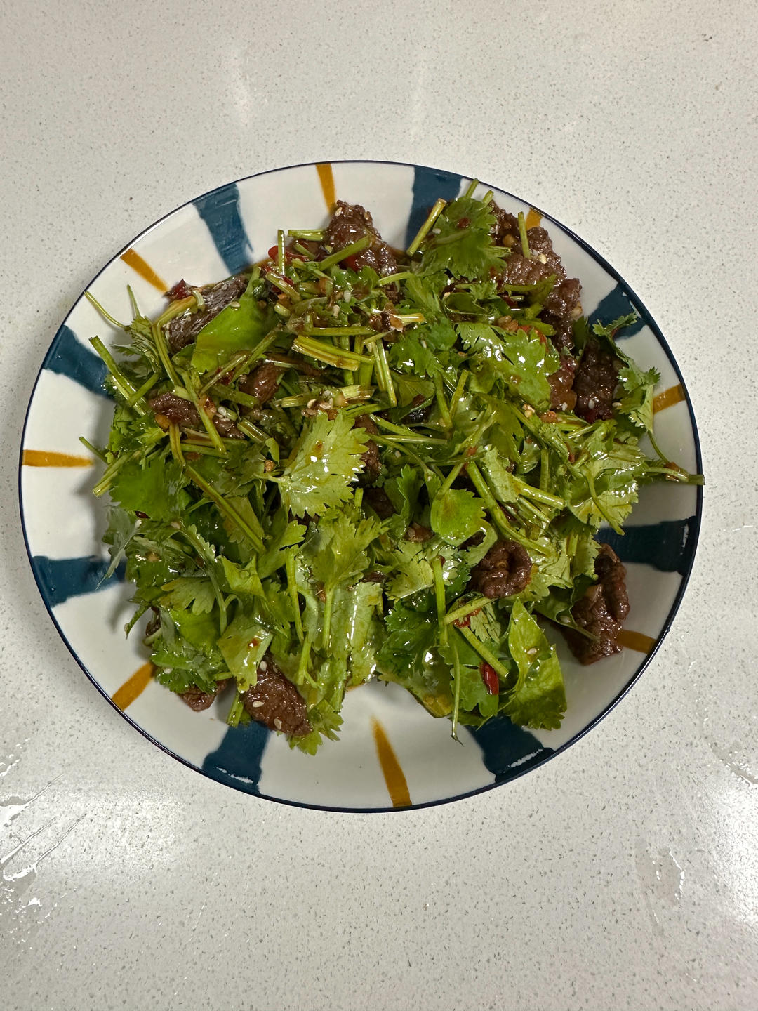 好吃到让人颤抖的香菜拌牛肉