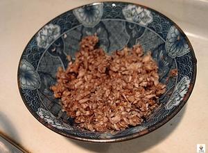 牛蒡盖饭(Brown Rice with Burdock)的做法 步骤2