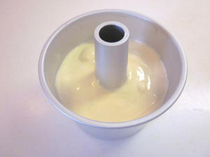 花见烘焙Hanami——草莓奶油戚风蛋糕（浅井14加高中空戚风模具食谱）的做法 步骤7