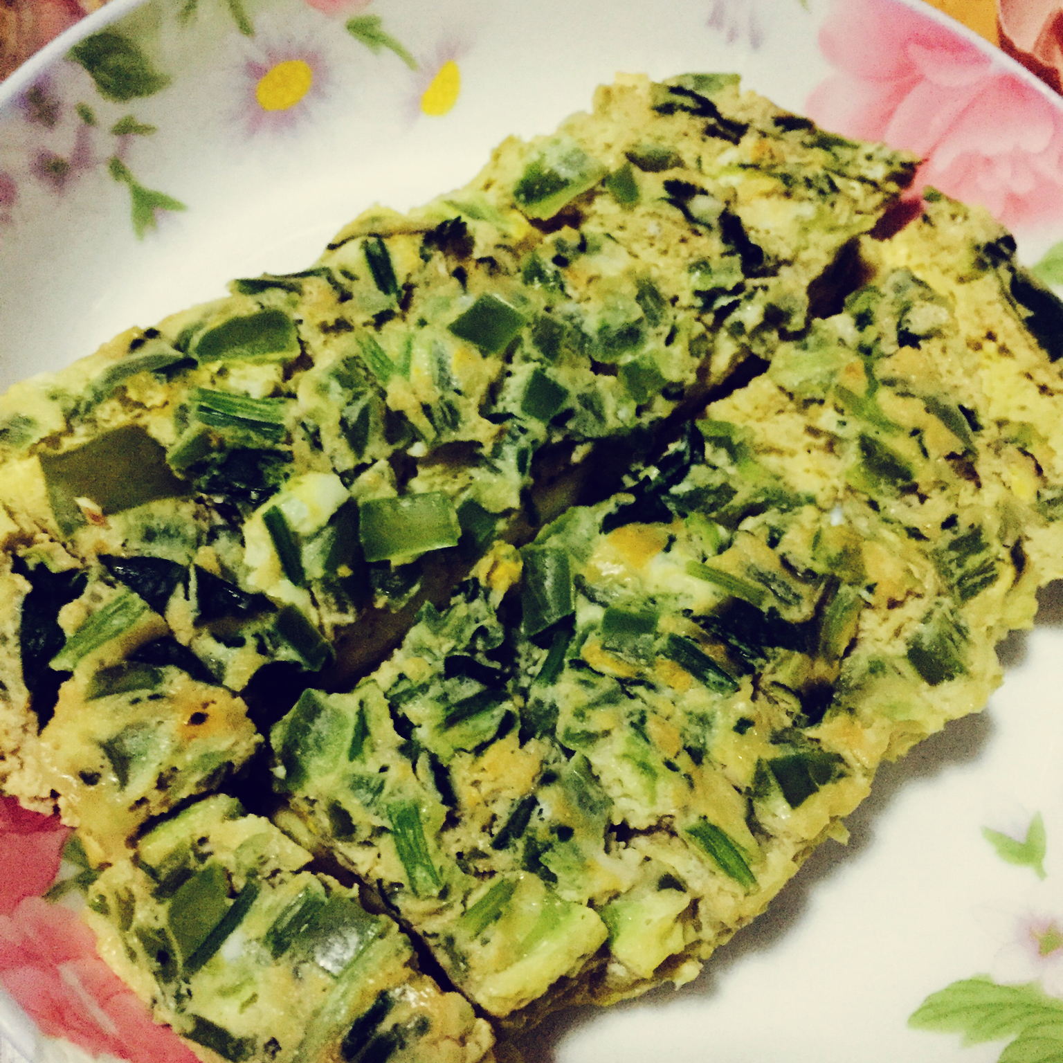 蘸汁菠菜鸡蛋糕——春季养生多吃菠菜