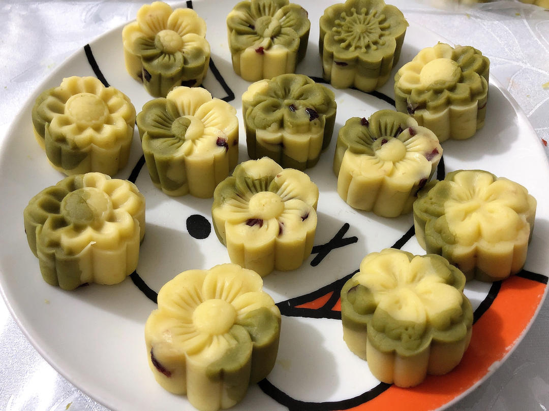 融在舌尖的奶香绿豆糕