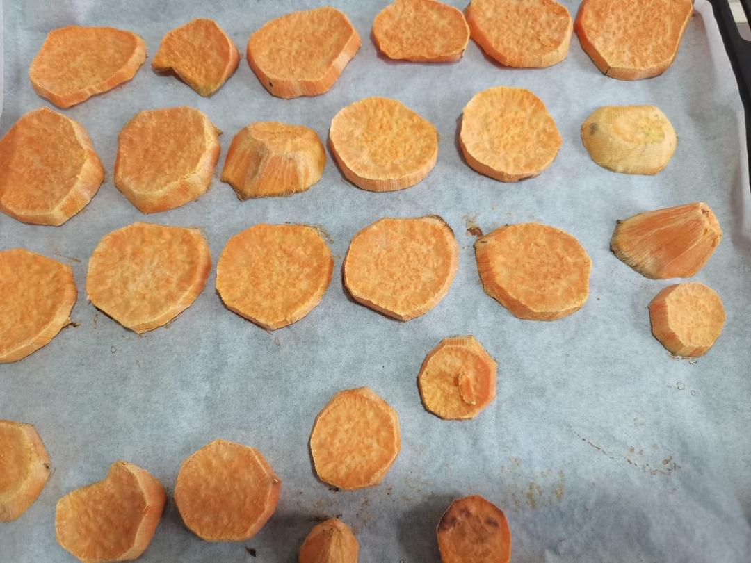 随时做起来的原味无添加小吃～烤红薯片/干
