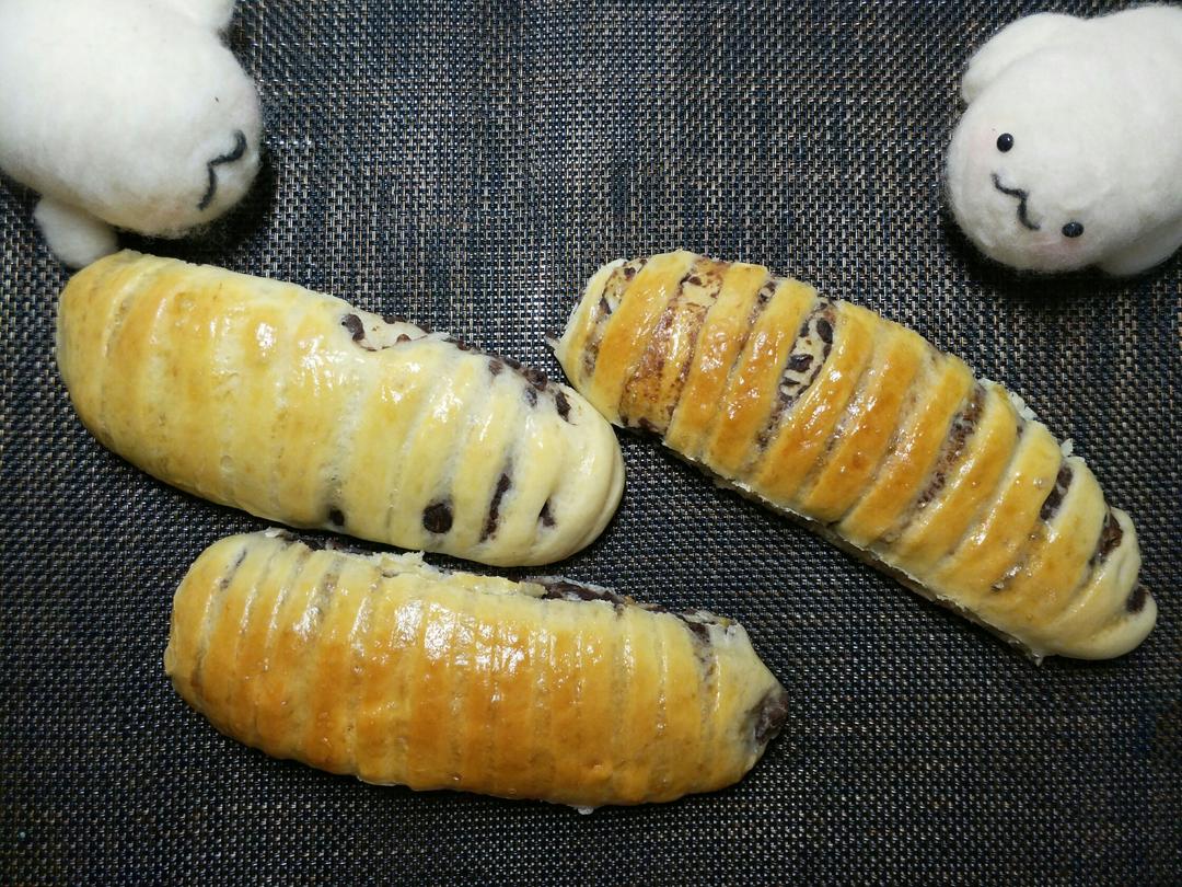 豆沙毛毛虫面包