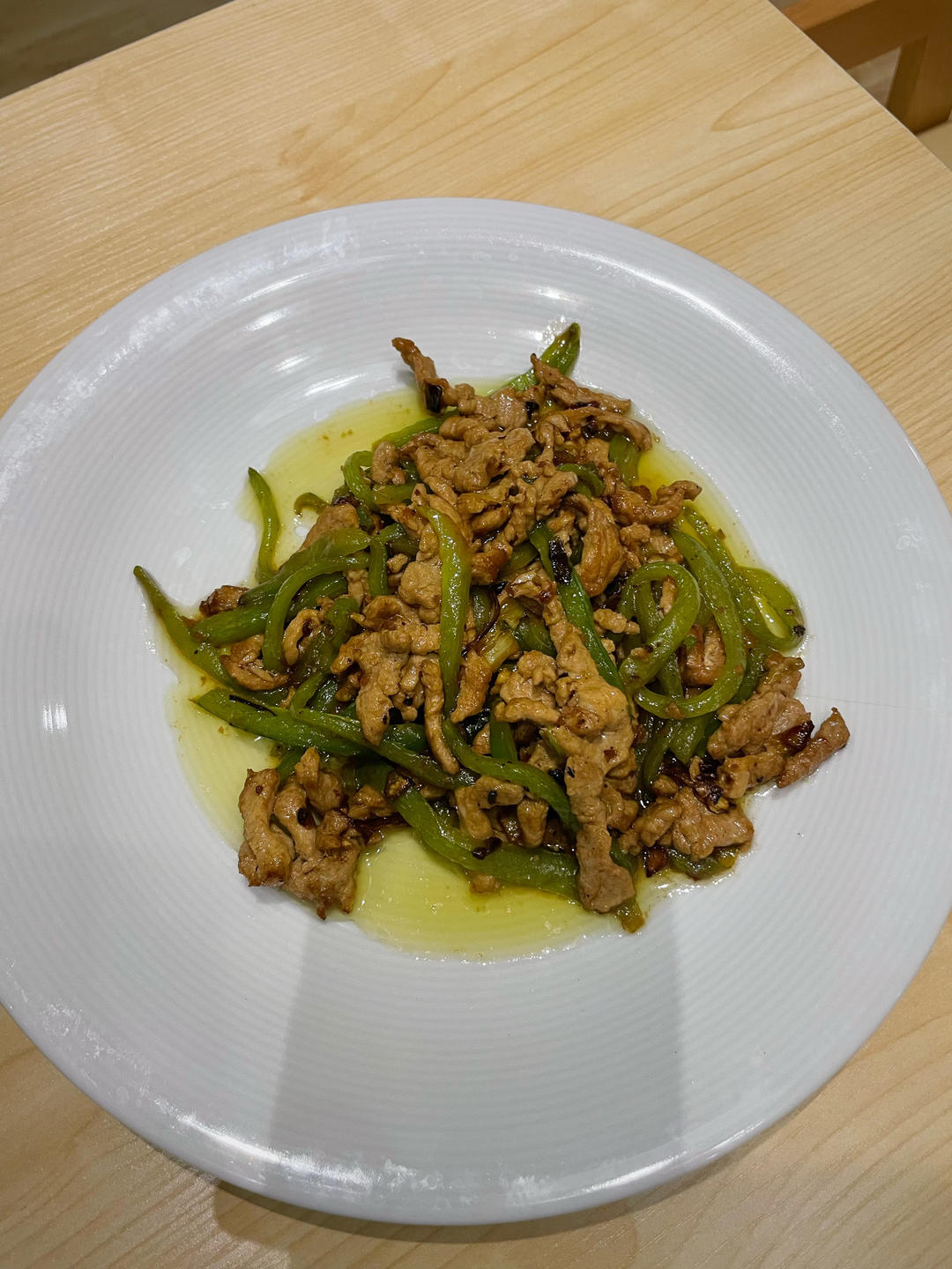 青椒肉丝，这样炒太好吃了。