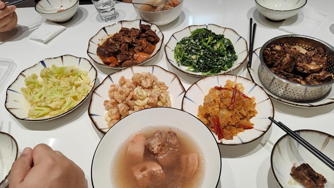 家庭聚餐