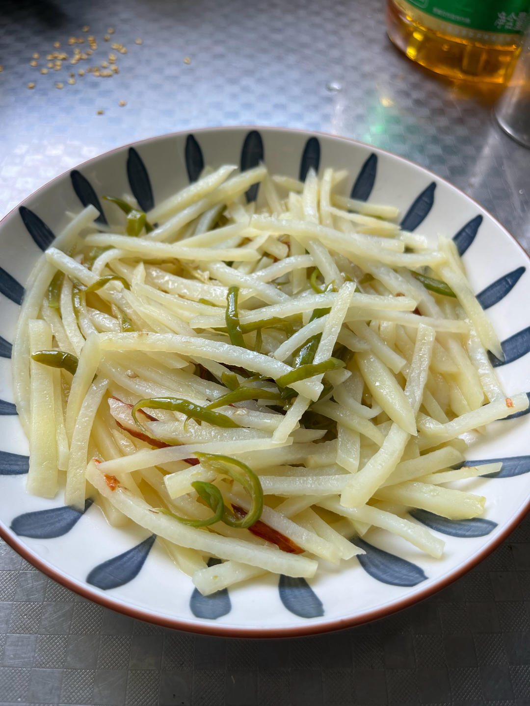 饭店脆脆的酸辣土豆丝家常做法