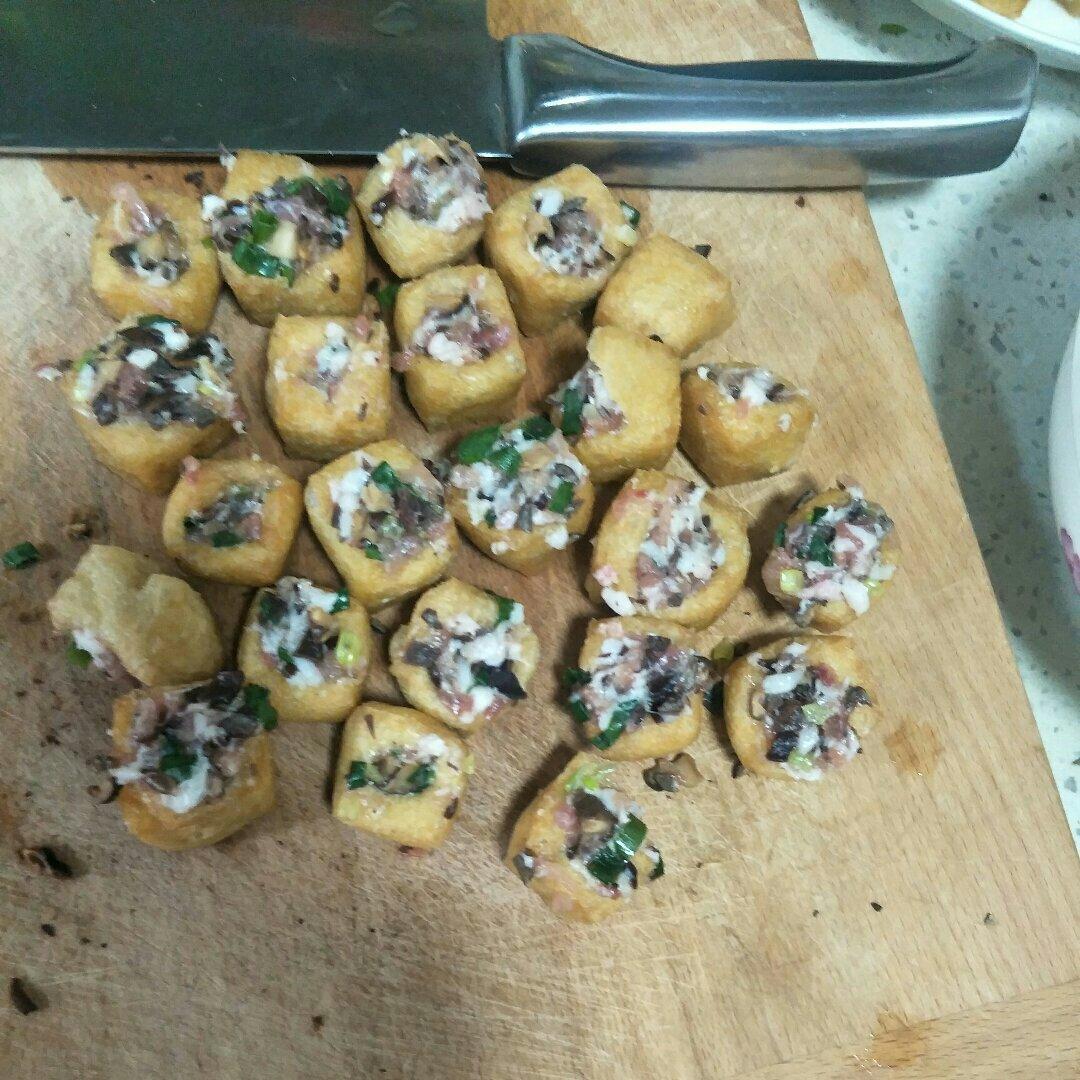 油豆腐圆子（豆腐泡酿肉）