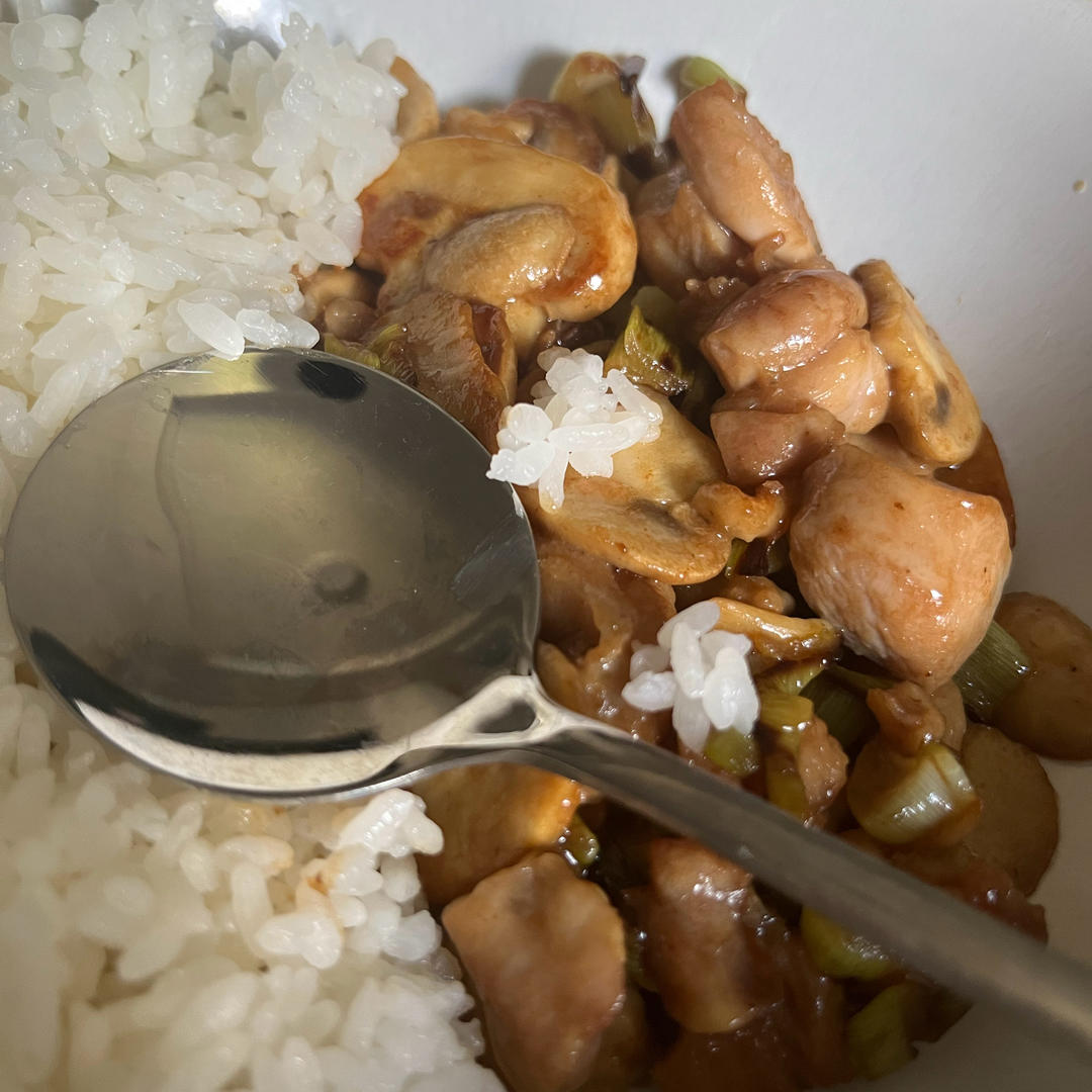 口蘑蒜香鸡腿肉