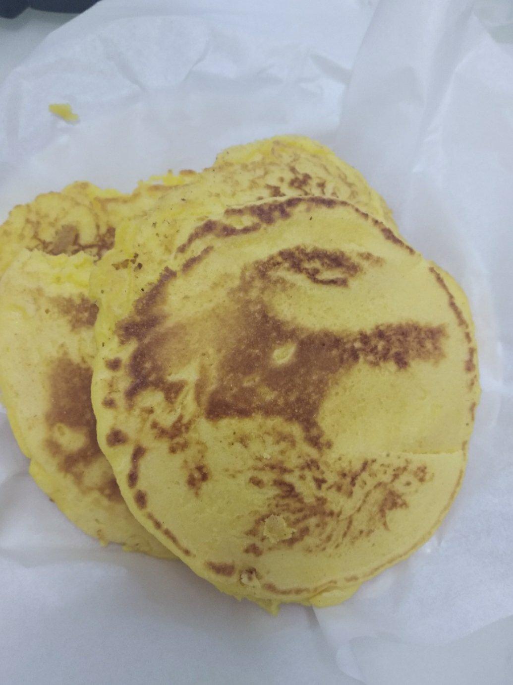 奶香玉米面饼