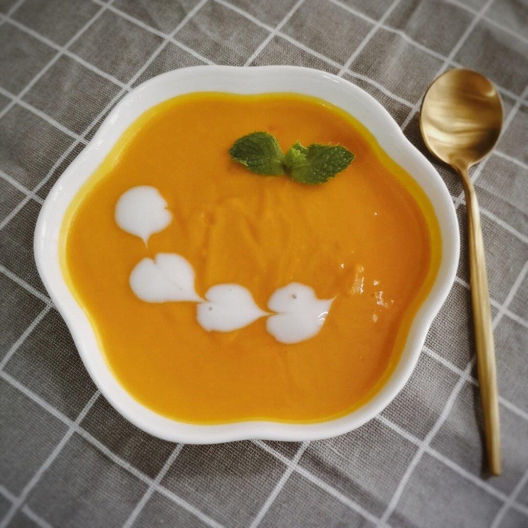 简单版奶油南瓜汤，有颜值又有营养