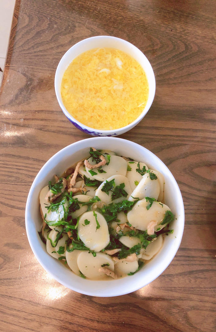 荠菜冬笋炒年糕