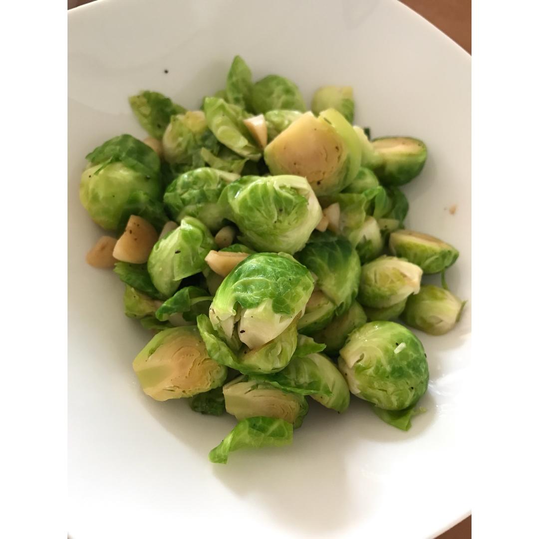 煎孢子甘蓝｜FRIED BRUSSELS SRPOUT