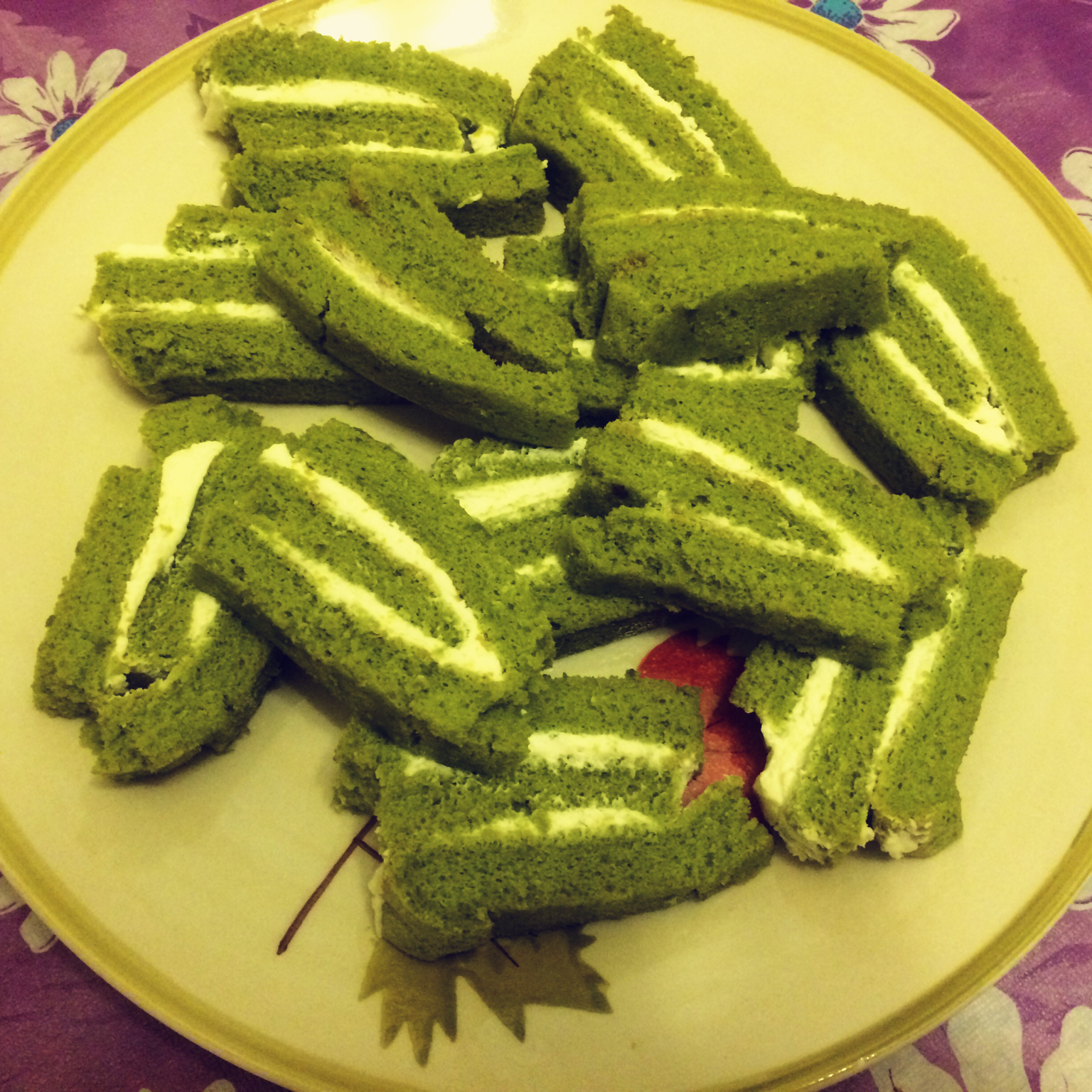 抹茶戚风蛋糕卷