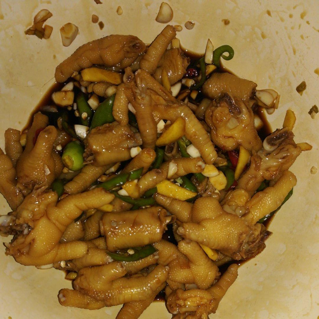 停不下来的秘制凉拌鸡爪