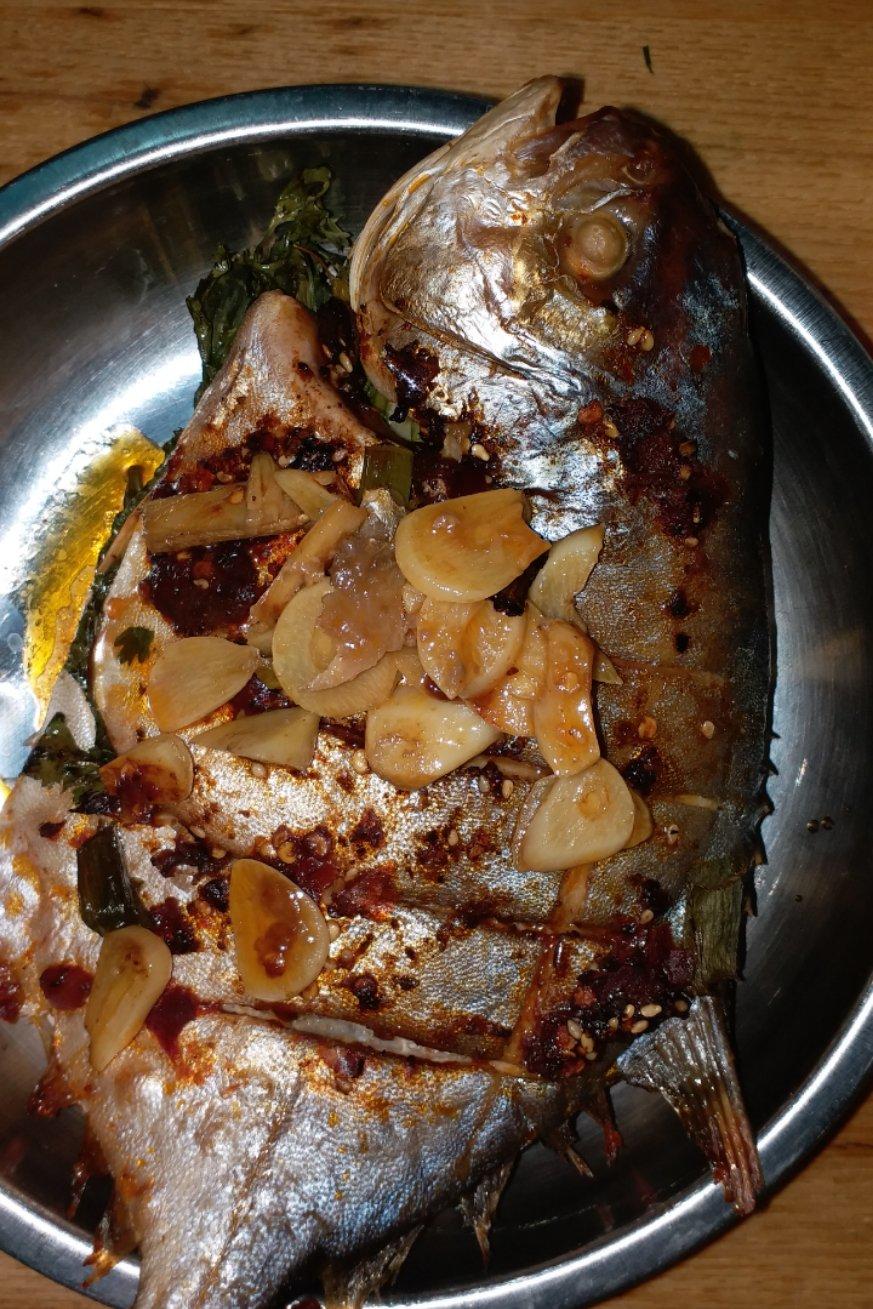 烤鲳鱼