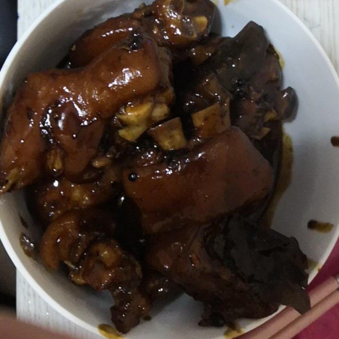 美味的家常菜：红烧猪蹄