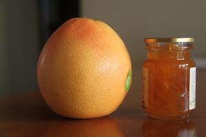 糖渍西柚皮－－橙皮，柚子，桔子一类都可以噢的做法 步骤1