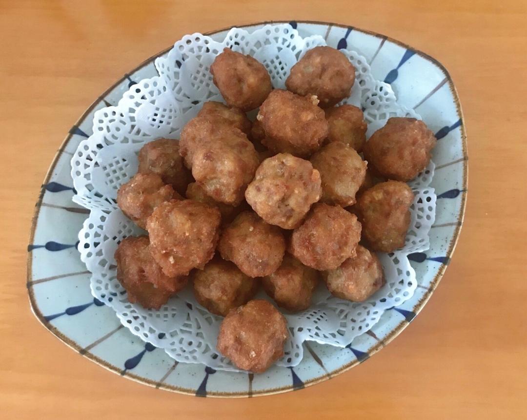 酥炸肉丸子