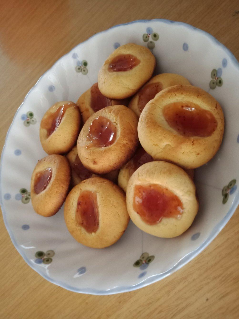 特浓奶香果酱酥饼