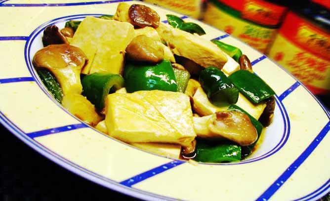 菌菇烩豆腐