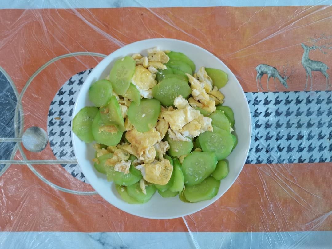 黄瓜炒鸡蛋 （青瓜炒鸡蛋）