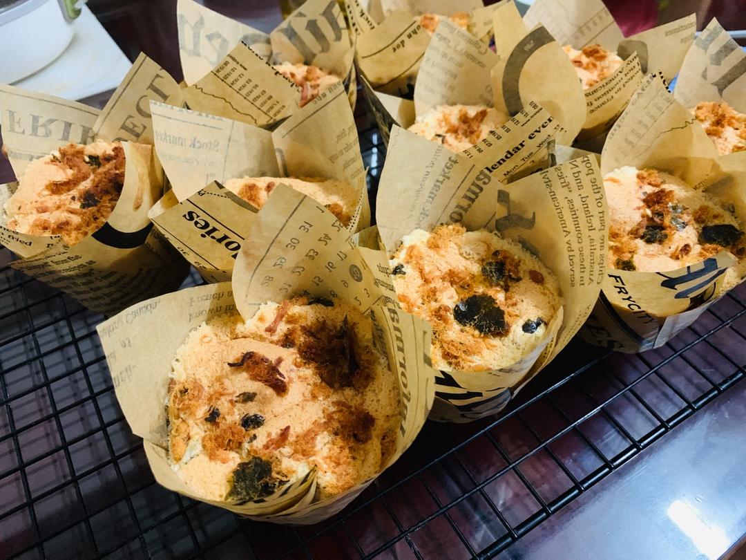 脆皮海苔肉松杯子蛋糕