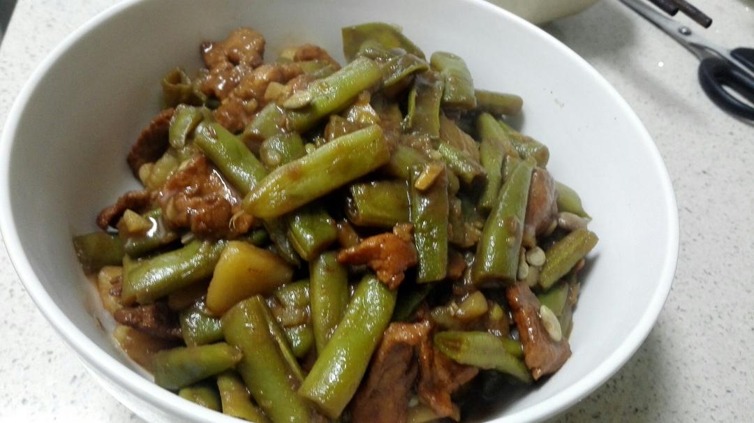 土豆炖豆角