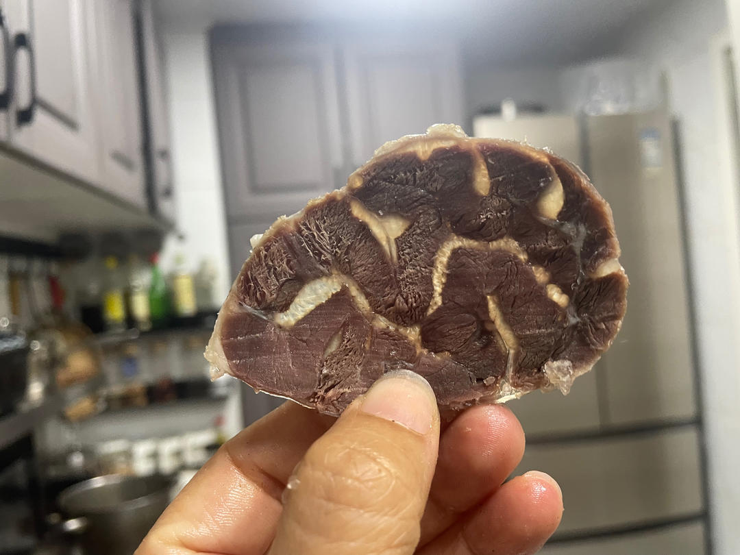 只需要盐和花椒的清炖盐水牛肉