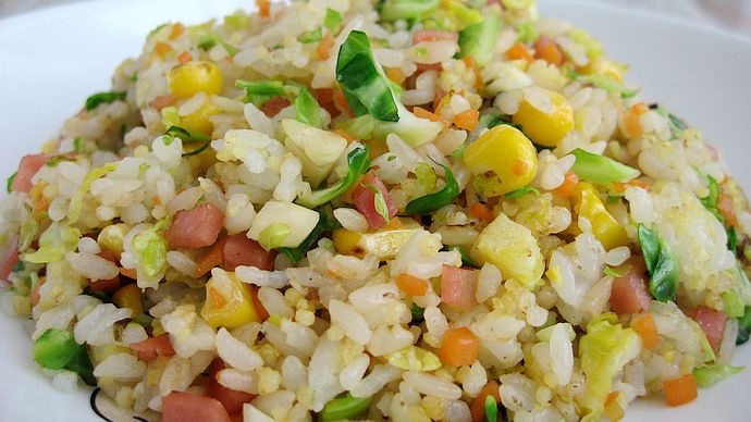 孢子甘蓝杂粮炒饭
