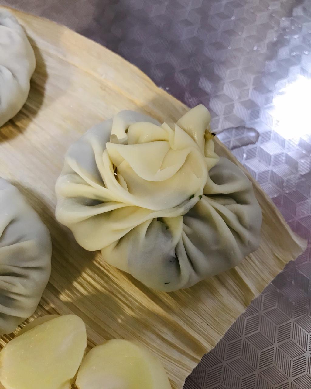 烫面菠菜素包子