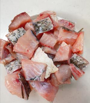 超好吃的红烧鱼块的做法 步骤1