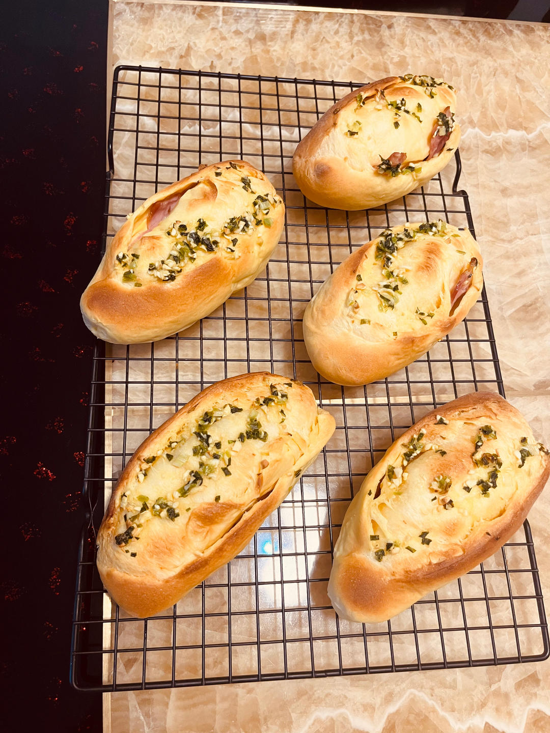 蒜香芝士火腿小吐司🍞超香！无法抗拒的咸口面包