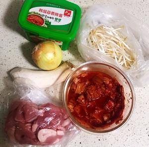 韩式泡菜炒五花肉 by wqy的做法 步骤1