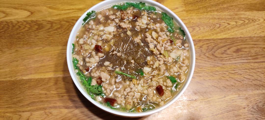 10分钟快手菜，巨下饭的肉沫粉丝煲
