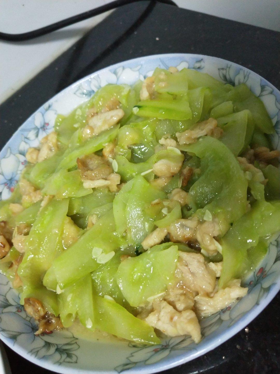黄瓜炒肉片