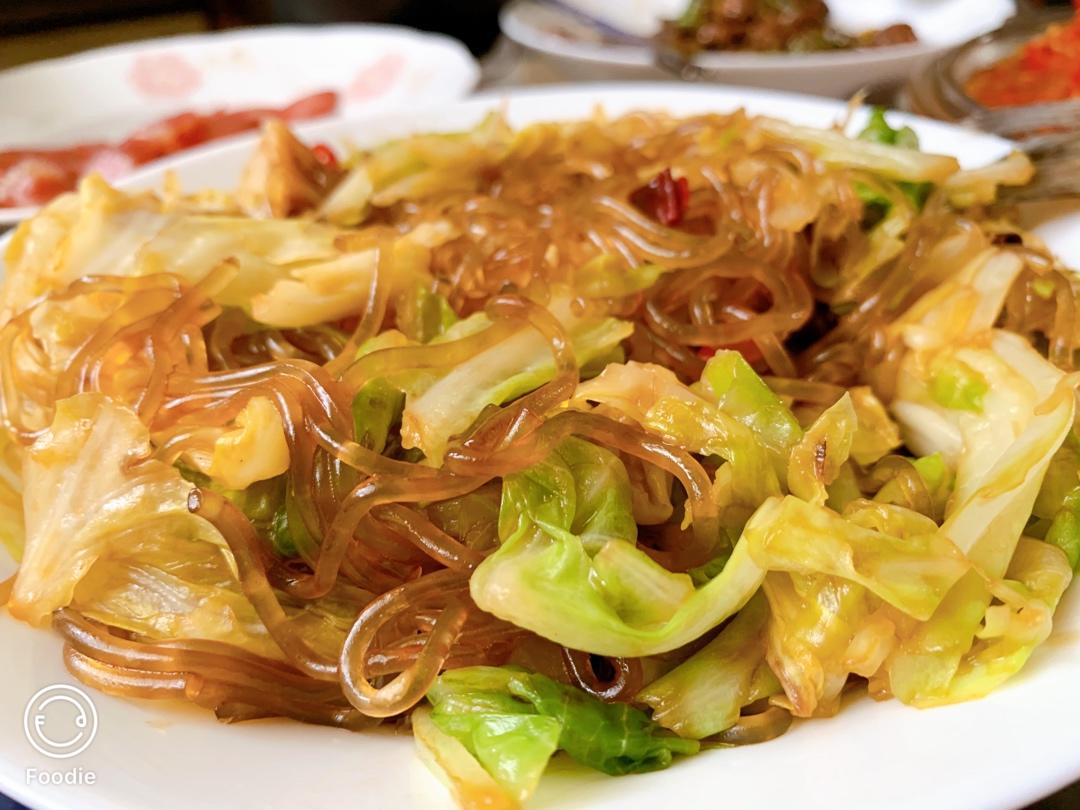 包菜炒粉丝