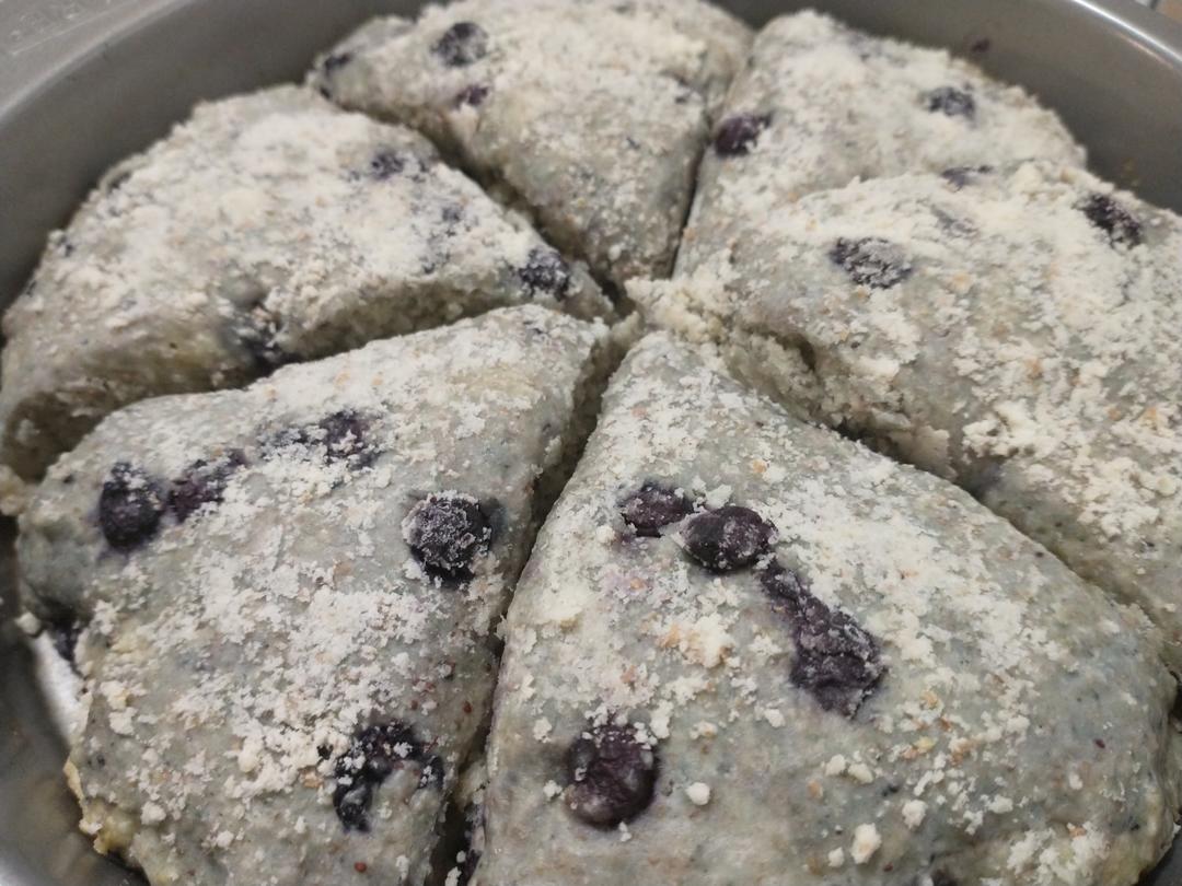 爆浆蓝莓司康饼   Blueberry Scones