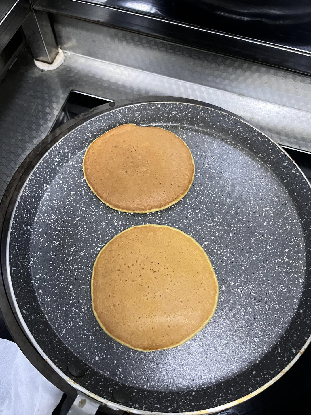 一个香蕉   两个鸡蛋  这么做全家老少都爱吃 软糯香甜的香蕉鸡蛋饼  附细节视频