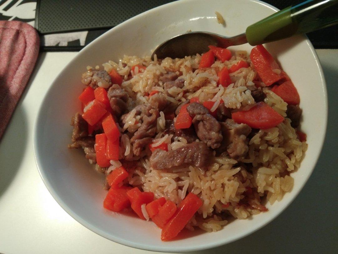 新疆手抓羊肉饭