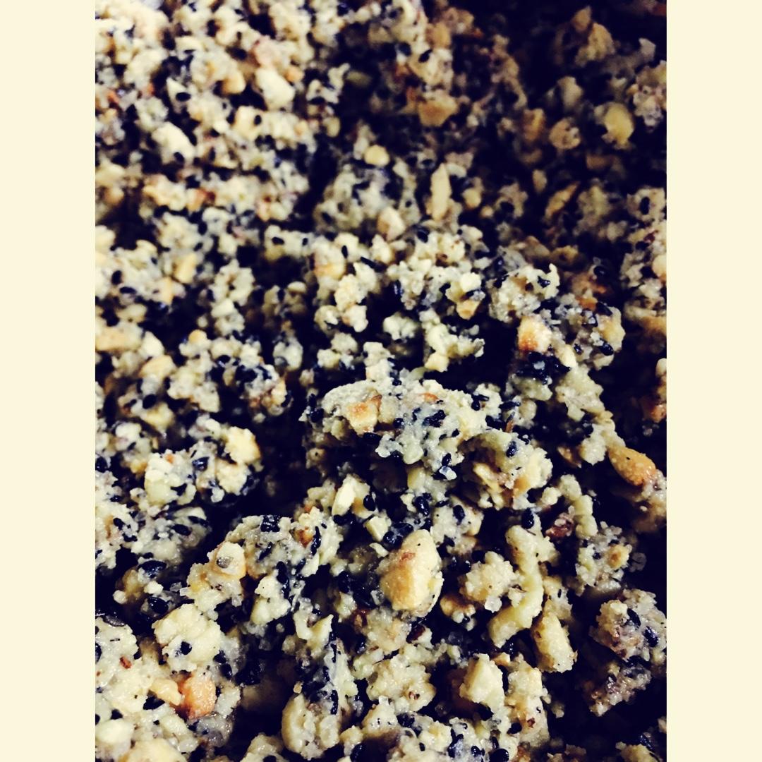 苏式椒盐杂果素月饼之坚果芝麻馅
