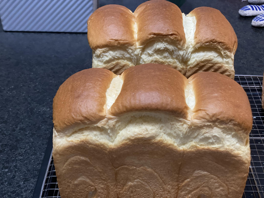 🍞消耗淡奶油吐司｜无黄油｜软绵绵｜奶香浓郁