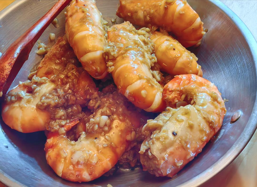 黄油蒜香罗氏虾