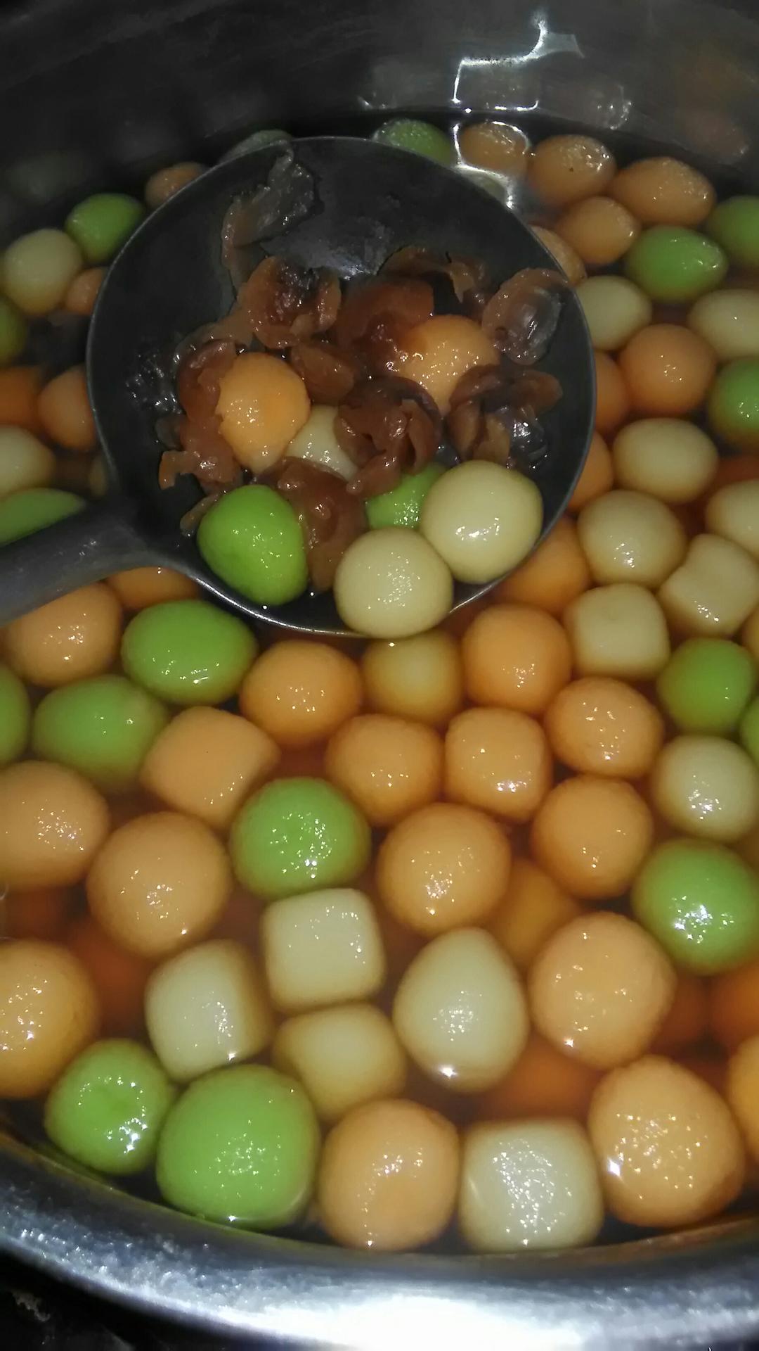 桂圆椰糖汤圆的做法