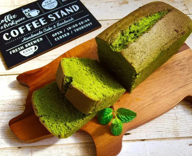 抹茶のパウンドケーキ的做法