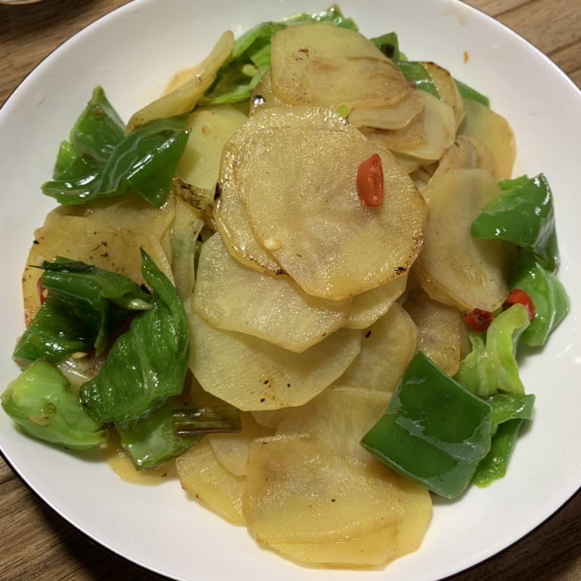 青椒番茄土豆片