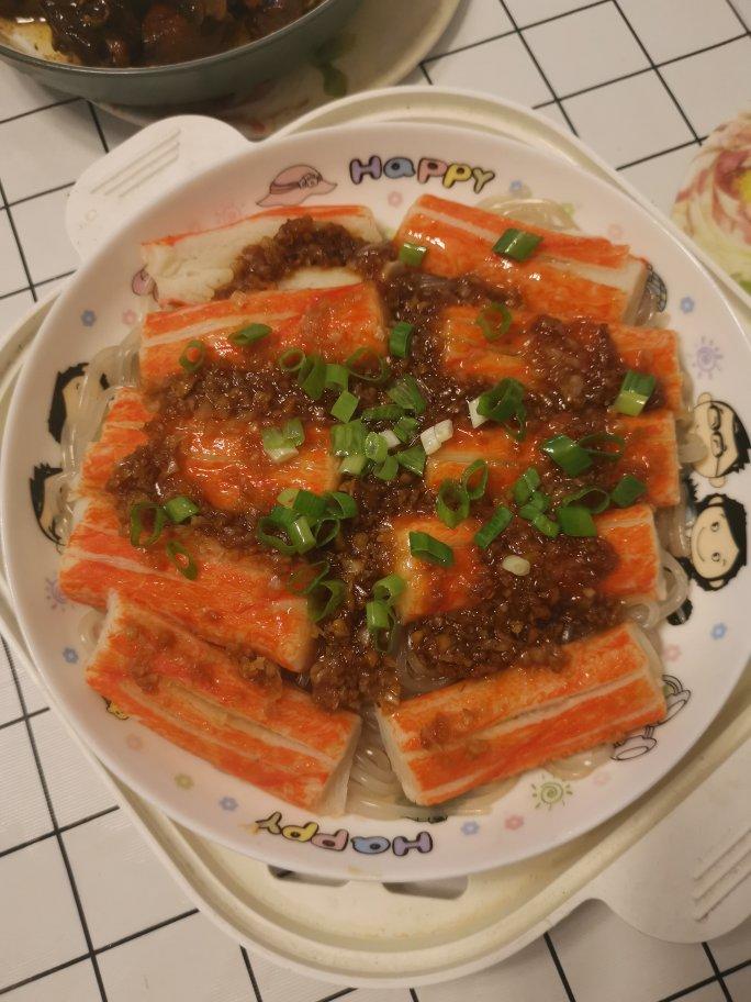 大牛小麒的麻麻做的蒸菜:蒜蓉蟹棒蒸金针菇