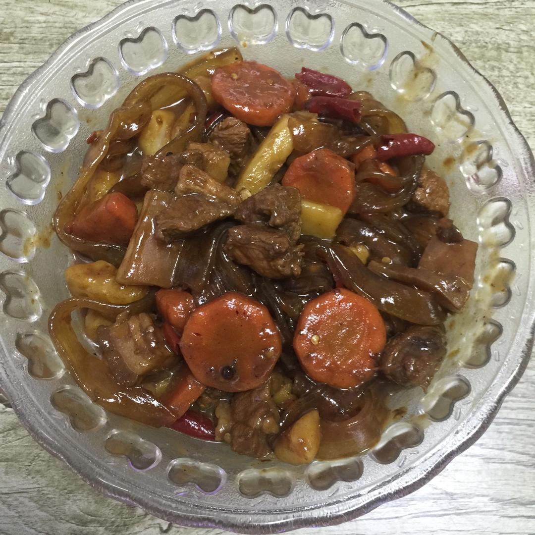 土豆粉条炖肉